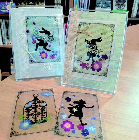 22押し花コラージュフレーム作り